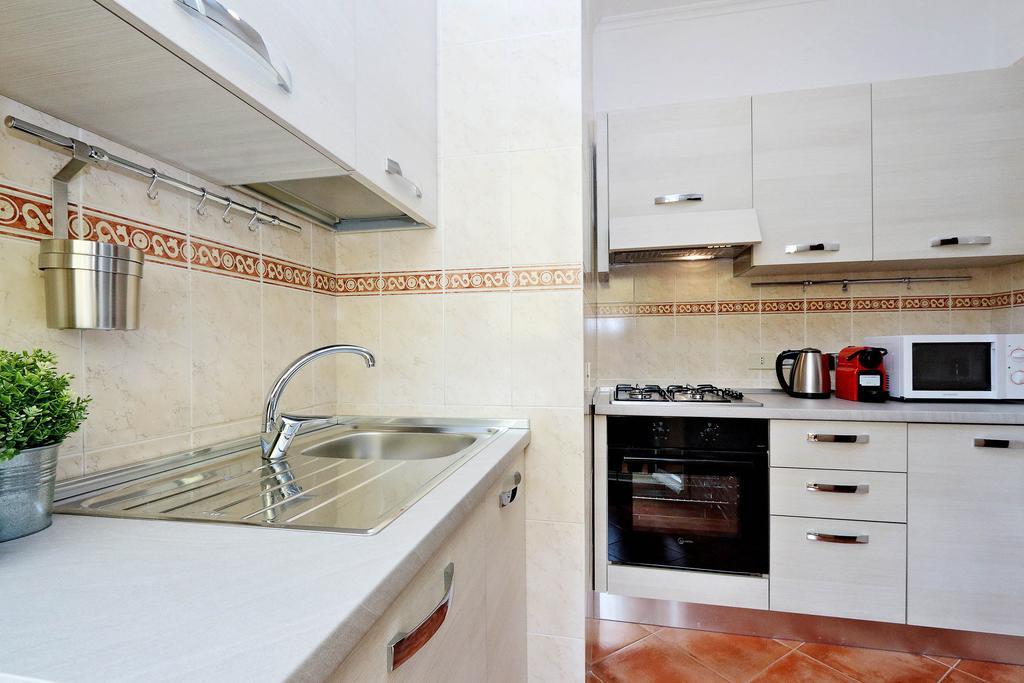 Apartamento Mecenate Charme Apartment Roma