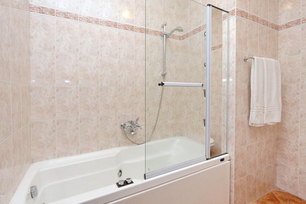Apartamento Mecenate Charme Apartment Roma