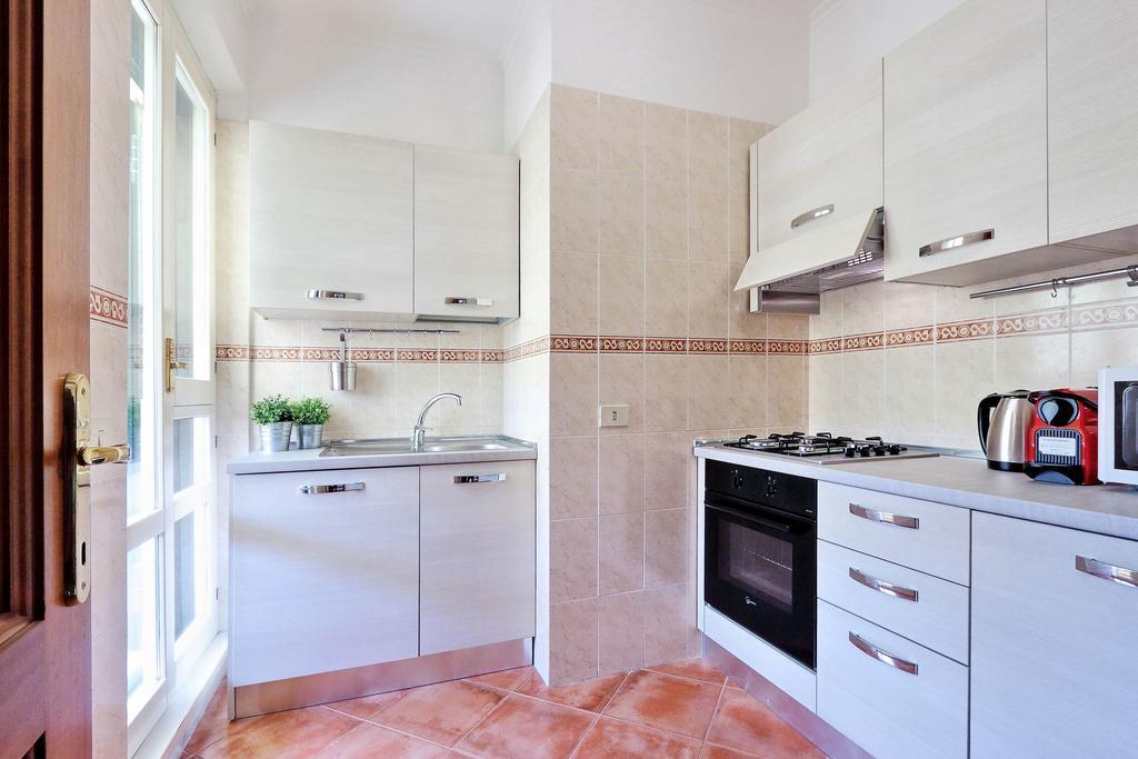 Apartamento Mecenate Charme Apartment Roma